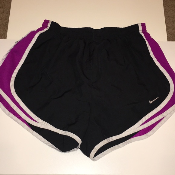 Nike Dri-Fit work out shorts - Picture 1 of 4